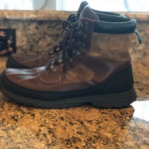Men’s UGG lace up boots with thinsulate